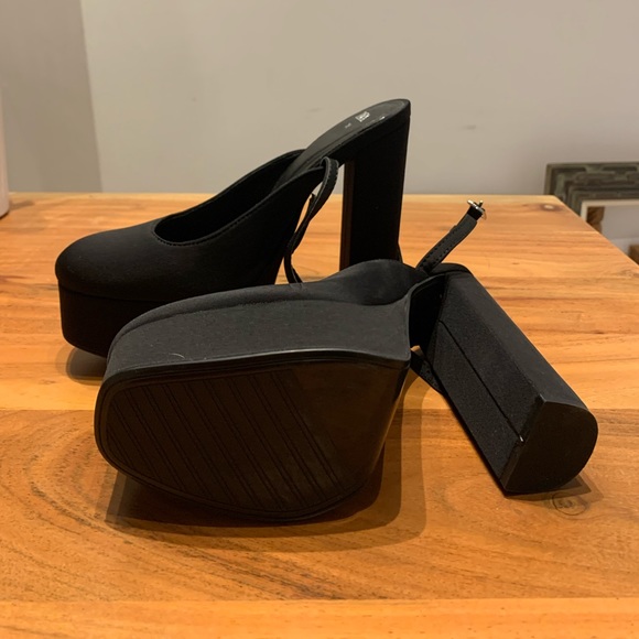 EVERYTHING MUST GO NWOT Zara Ankle Strap black Heels US6 - Picture 4 of 6